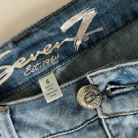 SEVEN 7 Women's Weekend Shorts NWT Size 6 - Picture 4 of 7